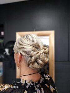 chignon de mariage élégant à Mont-de-Marsan Karine